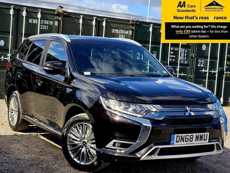 Begagnad Mitsubishi Outlander P-HEV 2018 Svart Kombi