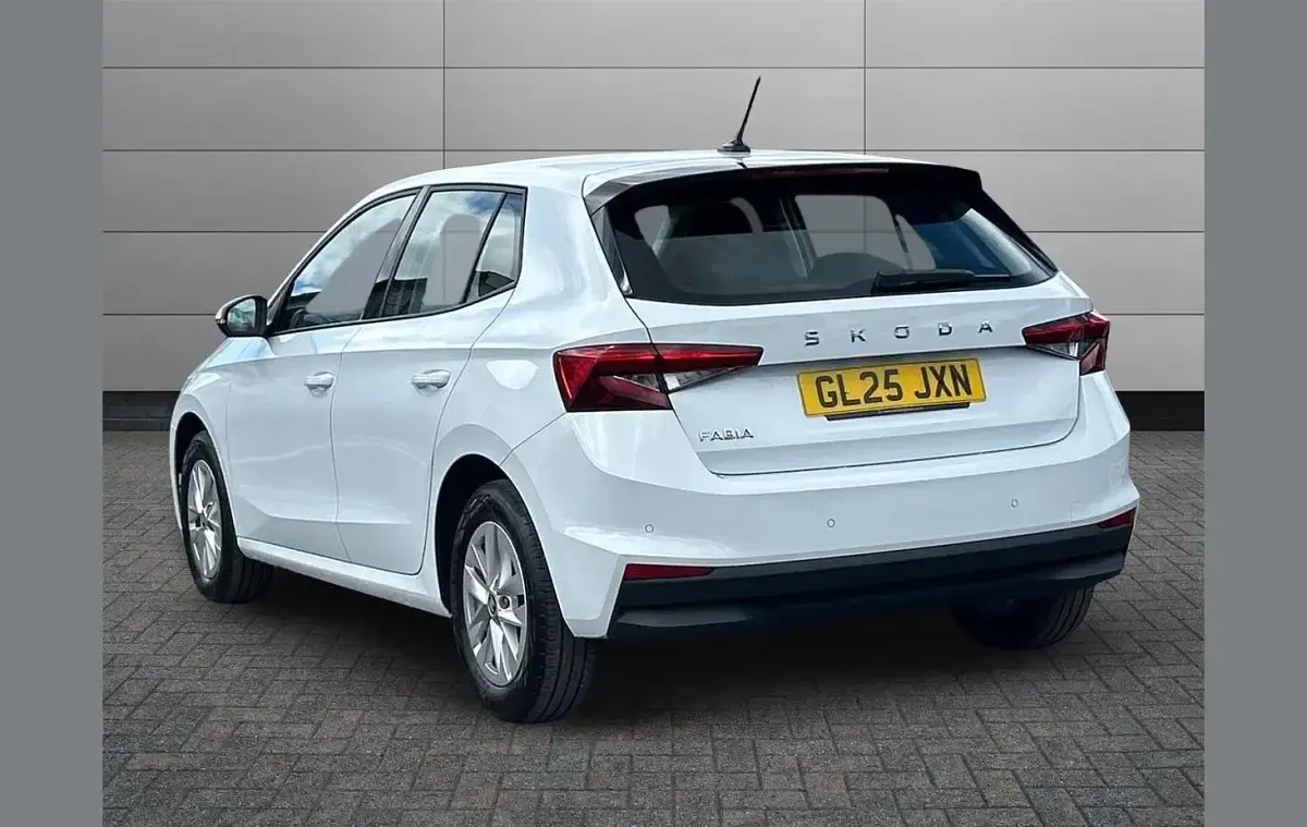 Used Skoda Fabia SE 94 HP (69 kW) 2025 Moon white metallic Hatchback