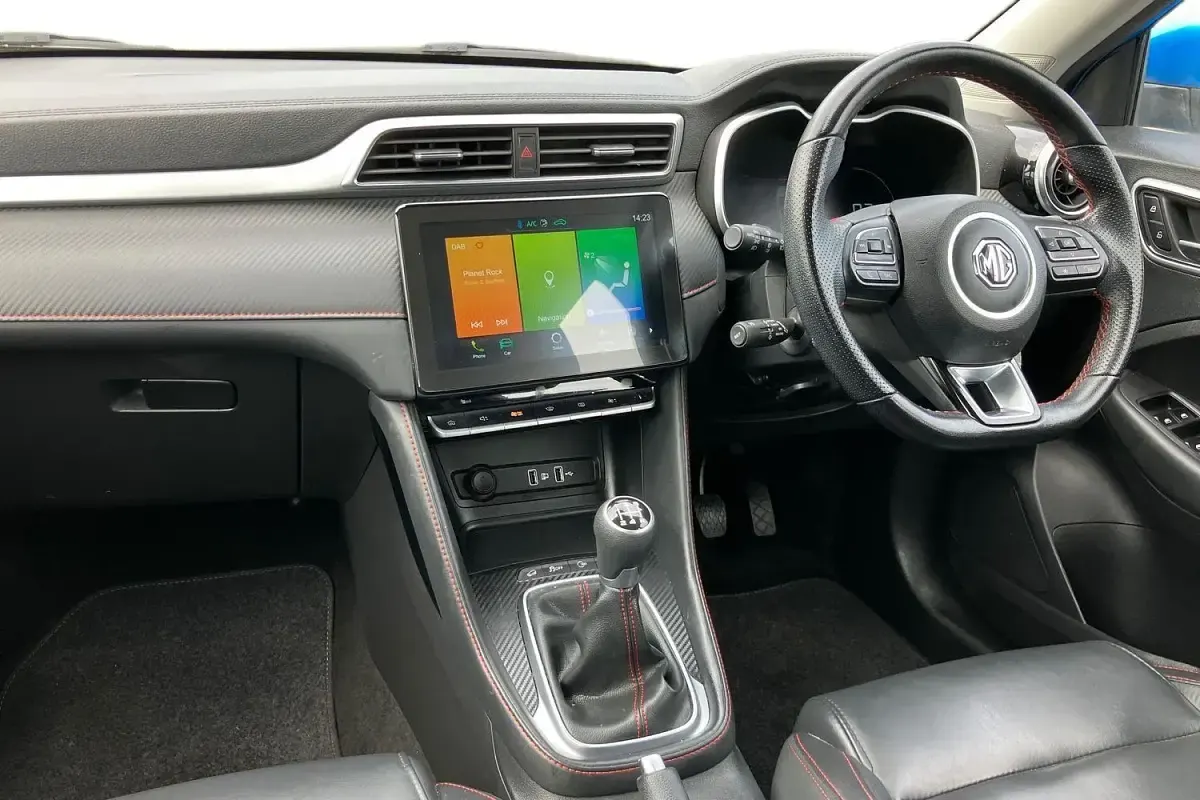 Usado MG ZS Exclusive 106 HP (77 kW) 2022 Azul SUV