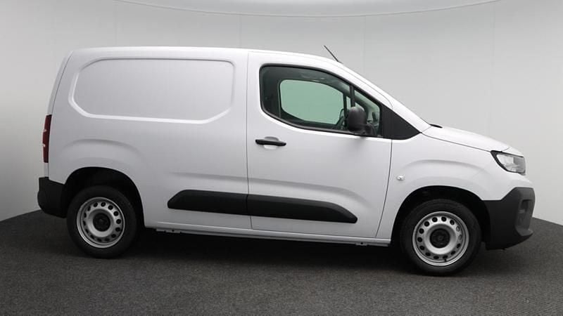White New 2025 Peugeot Partner Van | £19,999 (A bit pricey) - Image 1/4