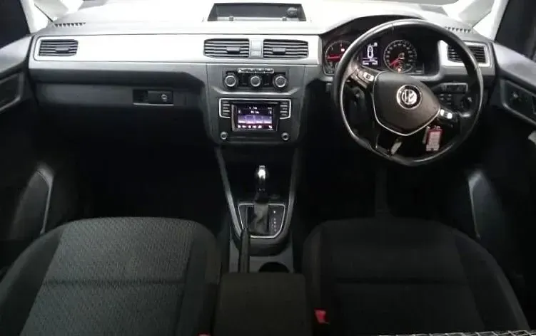 Usado VW Caddy Maxi S 102 HP (75 kW) 2019 Azul Monovolume