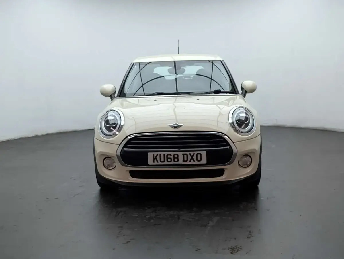 Usado Mini Cooper Hatch 2018 Branco Citadino