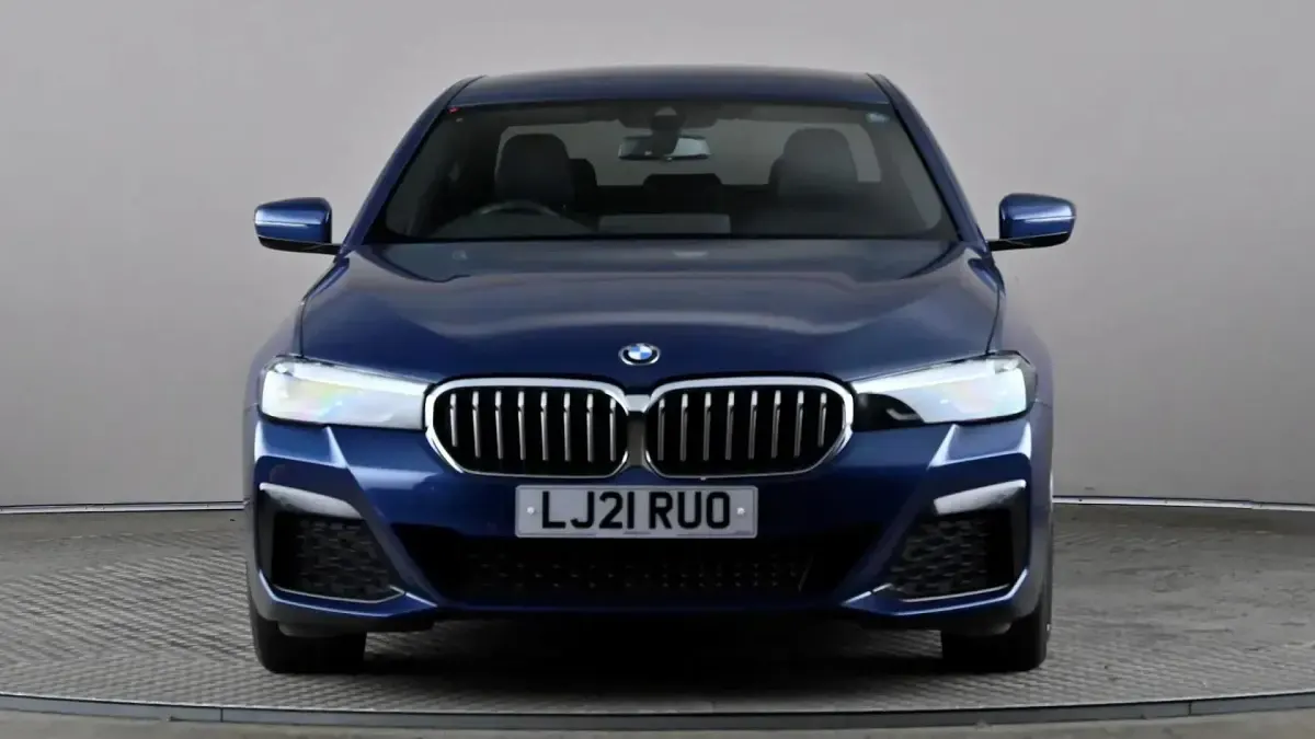 Usado BMW 520 M Sport 190 CV (139 kW) 2021 Azul Berlina