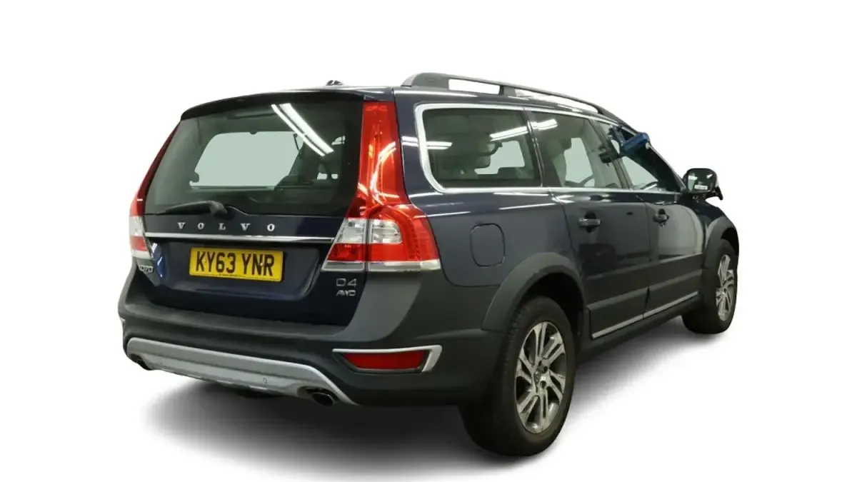 Used Volvo XC70 SE 163 HP (119 kW) 2013 Blue Estate