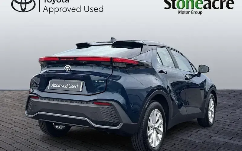 Used Toyota C-HR 140 HP (102 kW) 2026 SUV