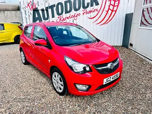 Used Vauxhall Viva 75 HP (55 kW) 2018 Red Hatchback