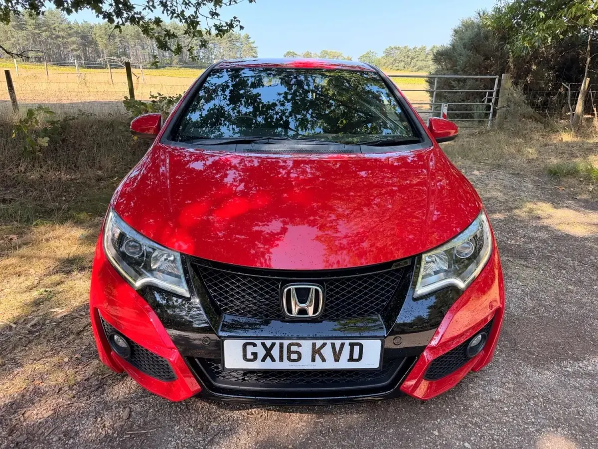 Used Honda Civic Sport 142 HP (104 kW) 2016 Red Hatchback