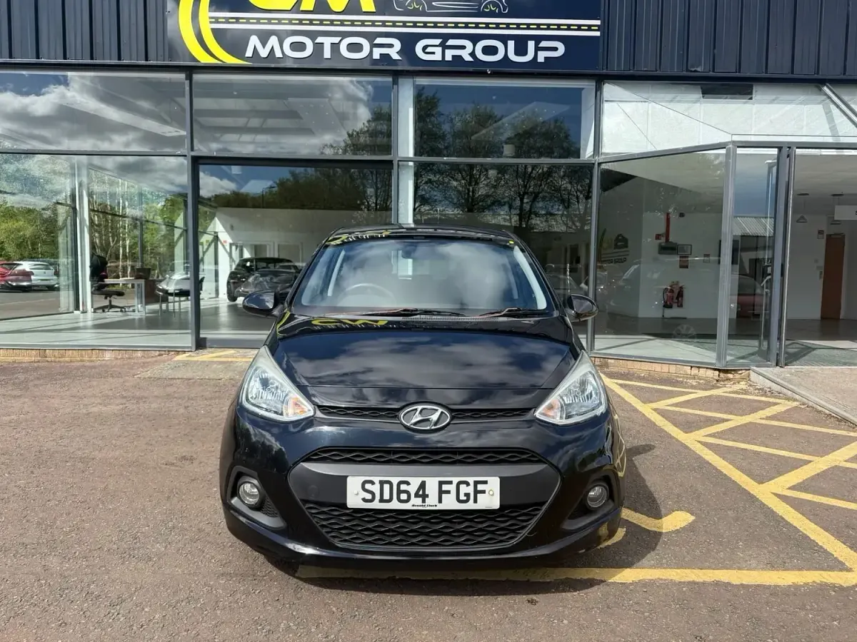 Used Hyundai i10 SE 67 HP (49 kW) 2014 Black Hatchback