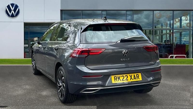 Second-hand VW Golf VIII Style 130 CP (95 kW) 2022 Gri