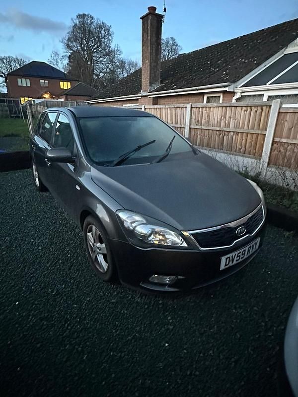 Used Kia Ceed 2009 Grey Hatchback
