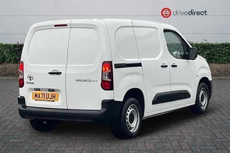 Used Toyota Proace Active 120 HP (88 kW) 2021 White MPV