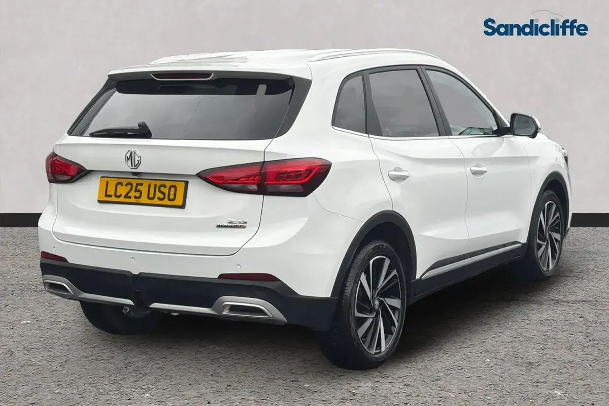 Used MG ZS Trophy 196 HP (144 kW) 2024 Solid  arctic white SUV