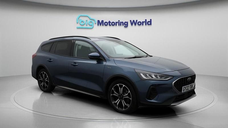 Blue Used 2022 Ford Focus Active X Estate | £15,200 (Fair price) - Image 1/4