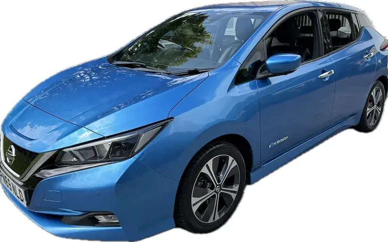 Begagnad Nissan Leaf N-Connecta 110 kW (150 HK) 2021 Halvkombi