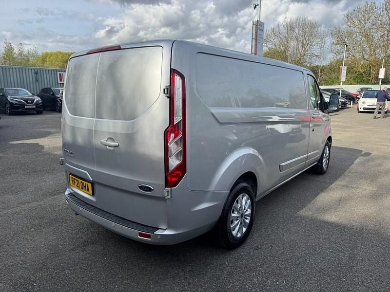 Usado Ford Transit Custom Limited 2021 Plateado Van
