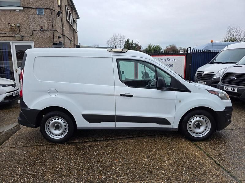 Used Ford Transit Connect 100 HP (73 kW) 2017 White MPV