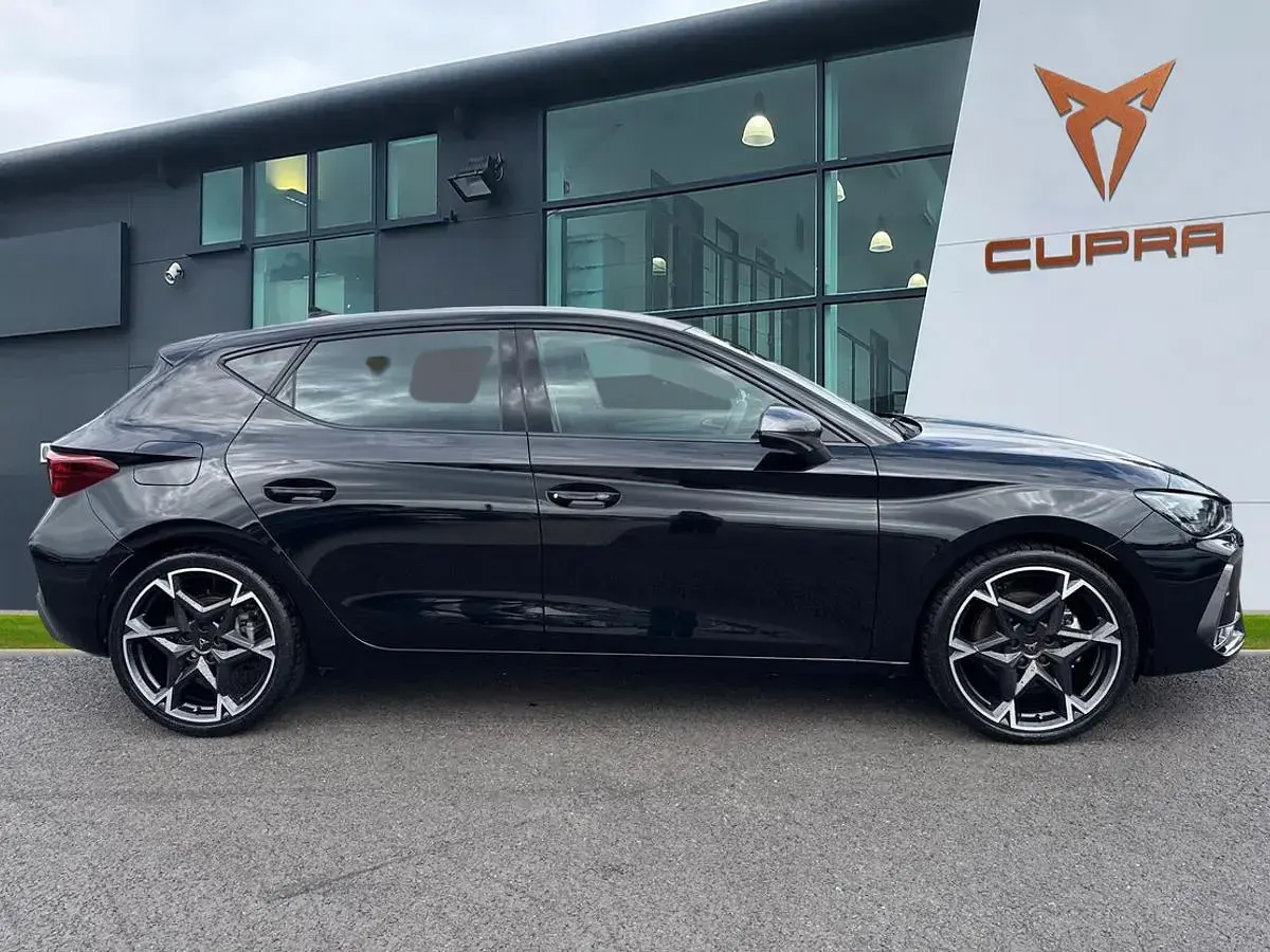 Used Cupra Leon 150 HP (110 kW) 2025 Black Hatchback