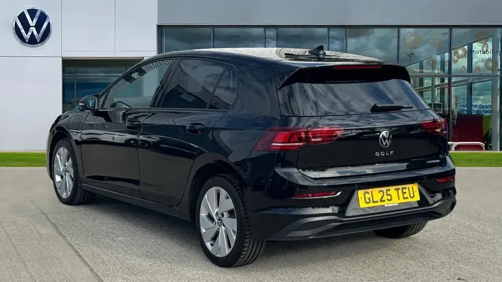 Used VW Golf VIII Match 204 HP (150 kW) 2025 Grenadilla black