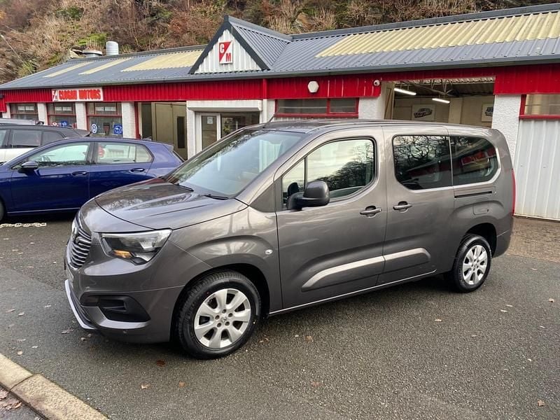 Used Vauxhall Combo S 100 HP (73 kW) 2020 Grey MPV