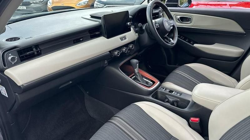 Used Honda HR-V Advance 131 HP (96 kW) 2024 Grey SUV