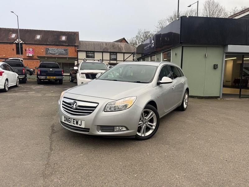 Second-hand Vauxhall Insignia SRi 160 CP (117 kW) 2011 Argintiu Break