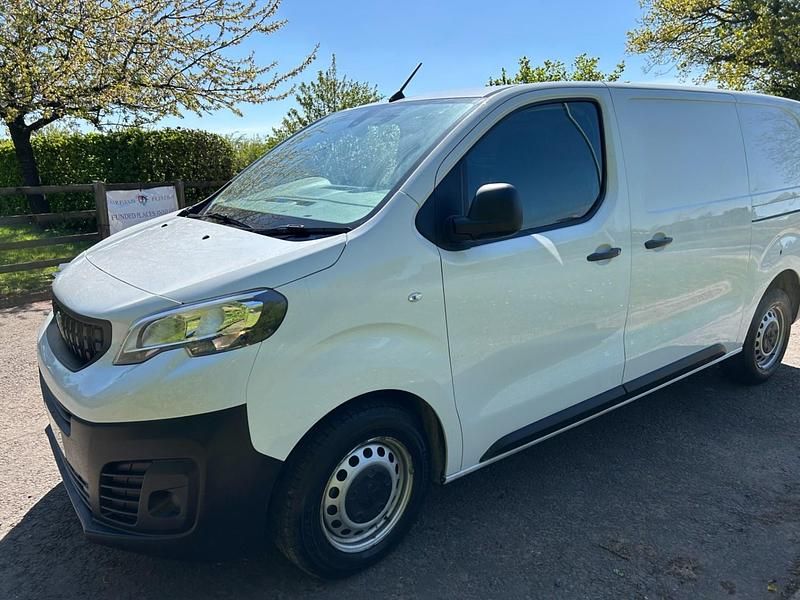 Second-hand Peugeot Expert Premium 2023 Alb Van