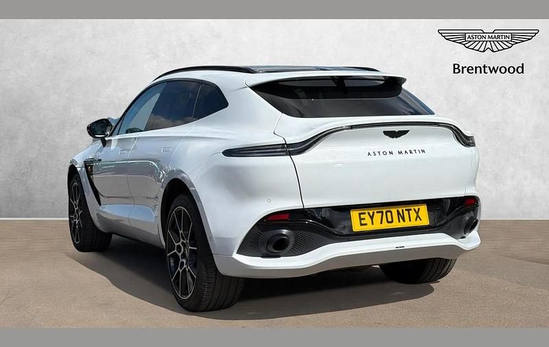Used Aston Martin DBX 550 HP (404 kW) 2020 White SUV