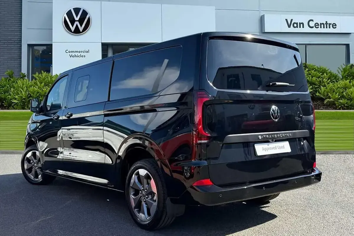New VW T7 Pro 160 kW (218 HP) 2025 Black Van