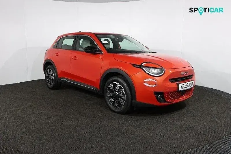 Used Fiat 600 101 HP (74 kW) 2025 SUV