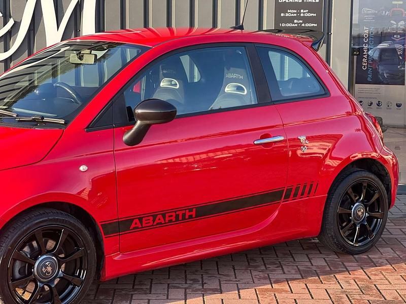 Begagnad Abarth 595 2018 Röd Halvkombi