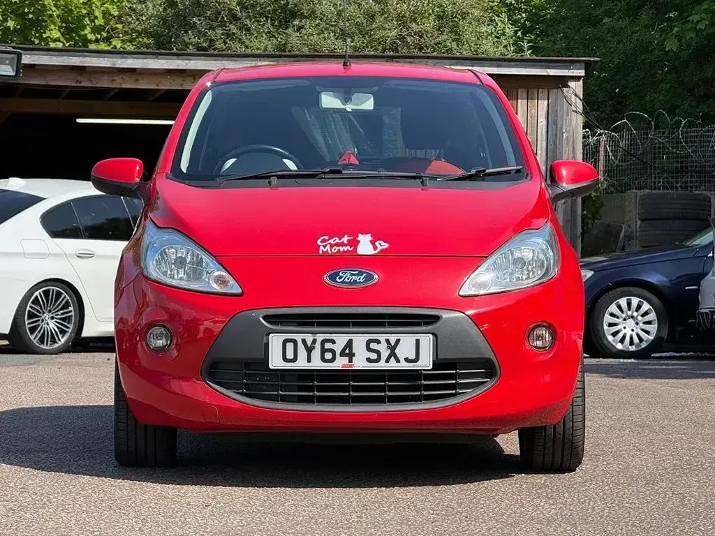 Usado Ford Ka Zetec 69 HP (50 kW) 2014 Vermelho Citadino