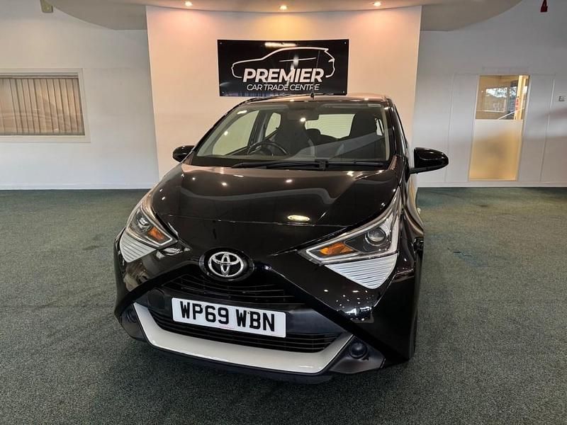 Black Used 2020 Toyota Aygo X-play Hatchback | £6,795 (Fair price) - Image 1/4