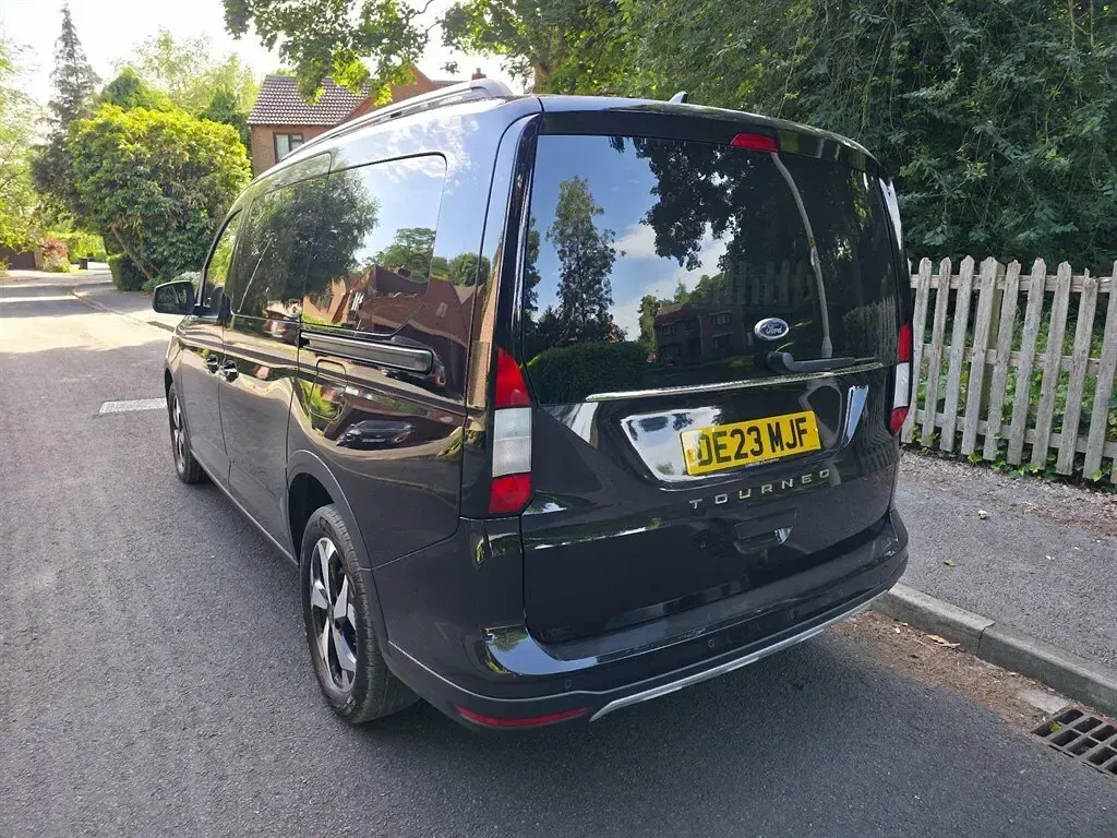 Used Ford Tourneo Connect Active 2023 Black MPV