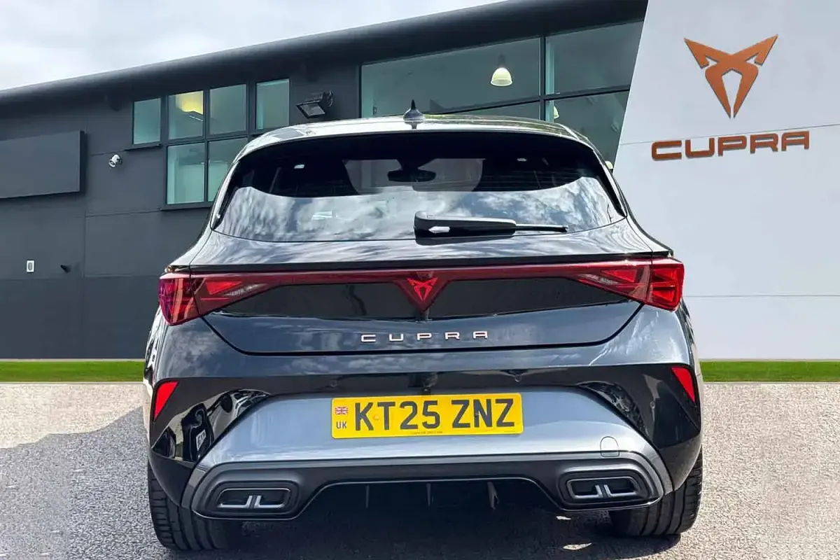 Used Cupra Leon 150 HP (110 kW) 2025 Black Hatchback