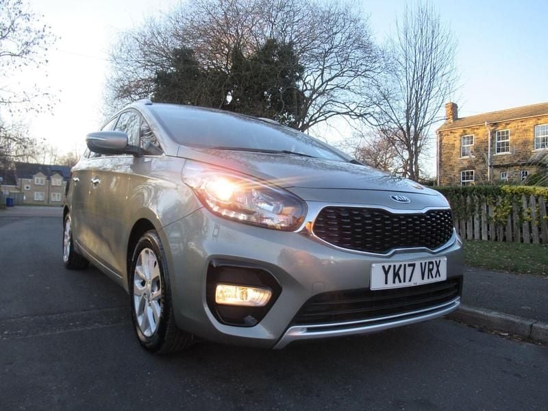 Silver Used 2017 Kia Carens MPV | £6,995 (Fair price) - Image 1/4