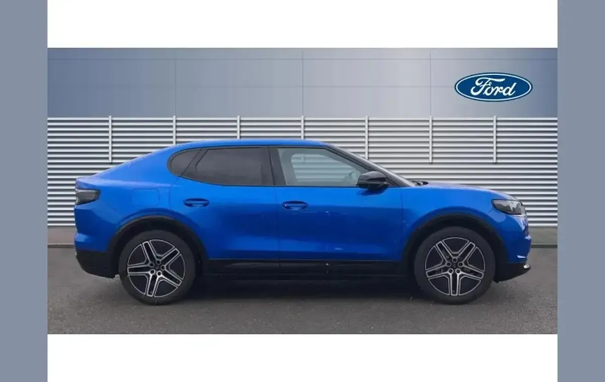 Used Ford Capri Premium 125 kW (170 HP) 2026 Blue SUV