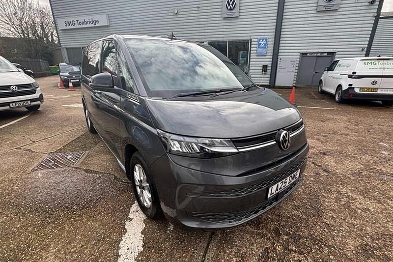 Ny VW Multivan Life 150 HK (110 kW) 2025 Grå Van