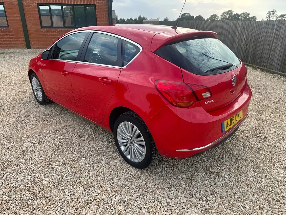 Used Vauxhall Astra Excite 2015 Red Hatchback