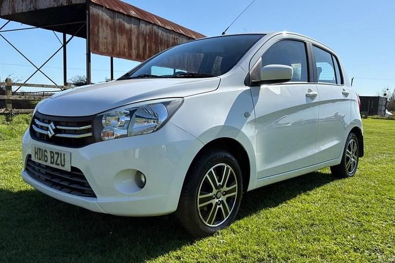 Used Suzuki Celerio SZ4 68 HP (50 kW) 2016 White Hatchback