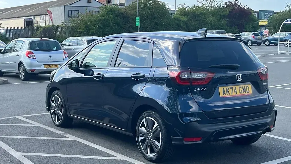 Used Honda Jazz Advance 2024 Blue Hatchback