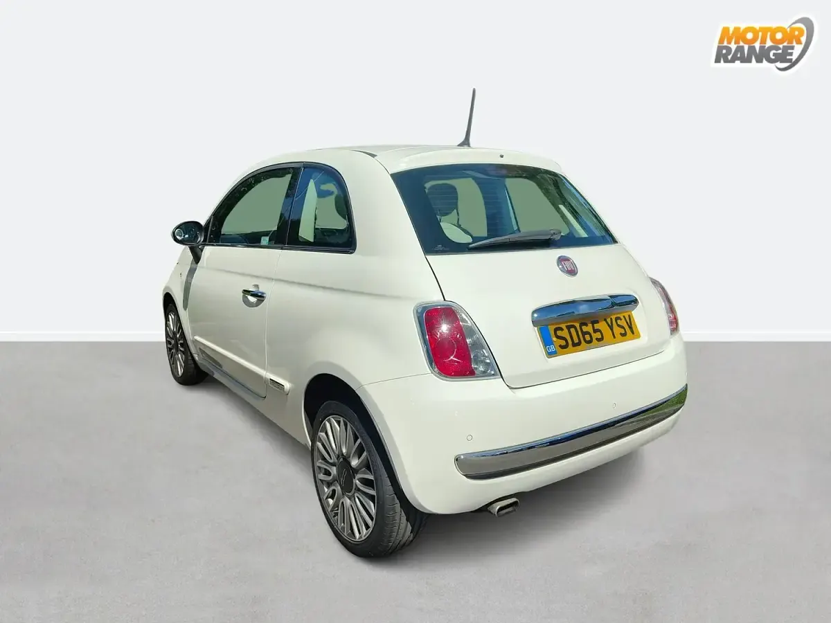 Used Fiat 500 Lounge 69 HP (50 kW) 2015 White Hatchback