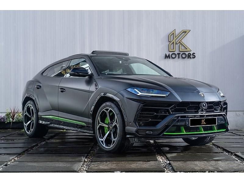 Used Lamborghini Urus 641 HP (471 kW) 2019 Black SUV