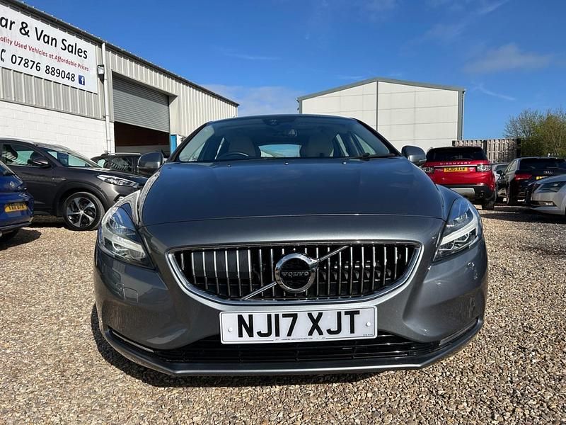 Used Volvo V40 Inscription 122 HP (89 kW) 2017 Grey Hatchback