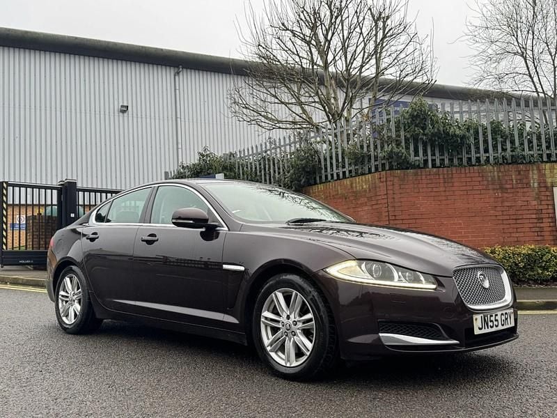 Begagnad Jaguar XF Luxury 2012 Röd Sedan
