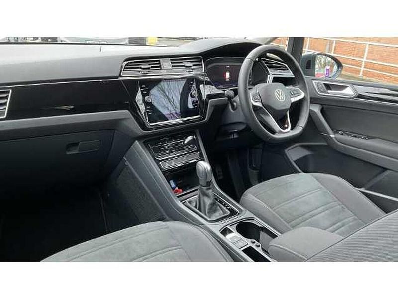 Used VW Touran SEL 150 HP (110 kW) 2025 Dolphin grey metallic MPV