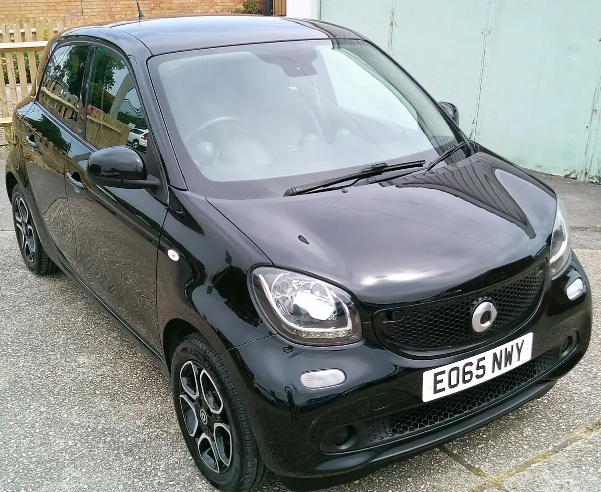 Used Smart ForFour Premium 71 HP (52 kW) 2015 Black Hatchback