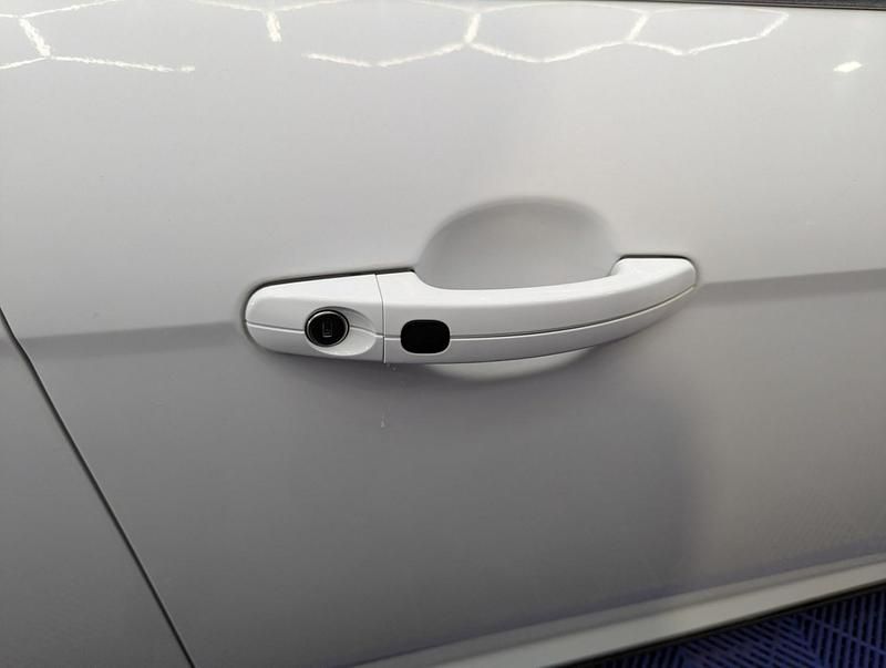 Used Ford Focus Titanium X 180 HP (132 kW) 2013 White Estate