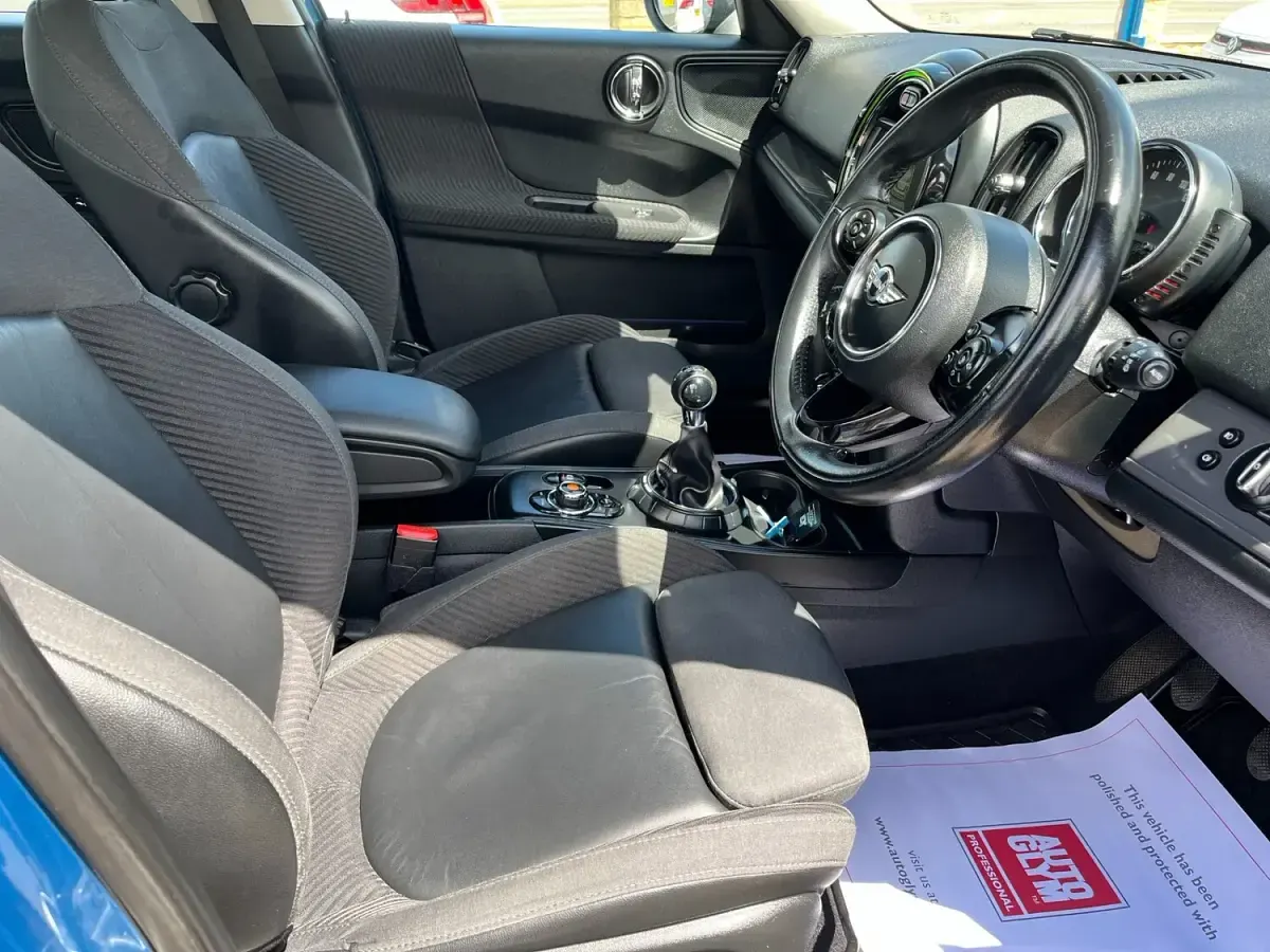 Used Mini Cooper D 2017 Blue Hatchback