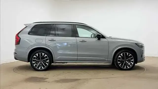 Used Volvo XC90 Ultra 455 HP (334 kW) 2025 Grey SUV