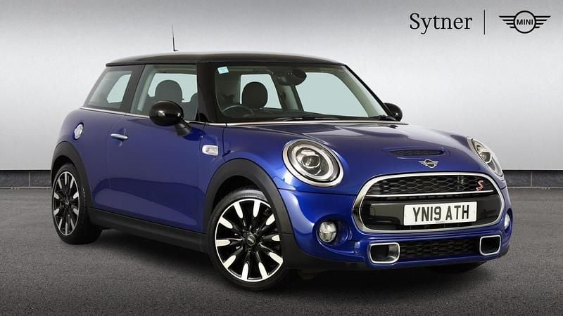 Blue Used 2019 Mini Cooper S Exclusive Hatchback | £15,750 (Good price) - Image 1/4